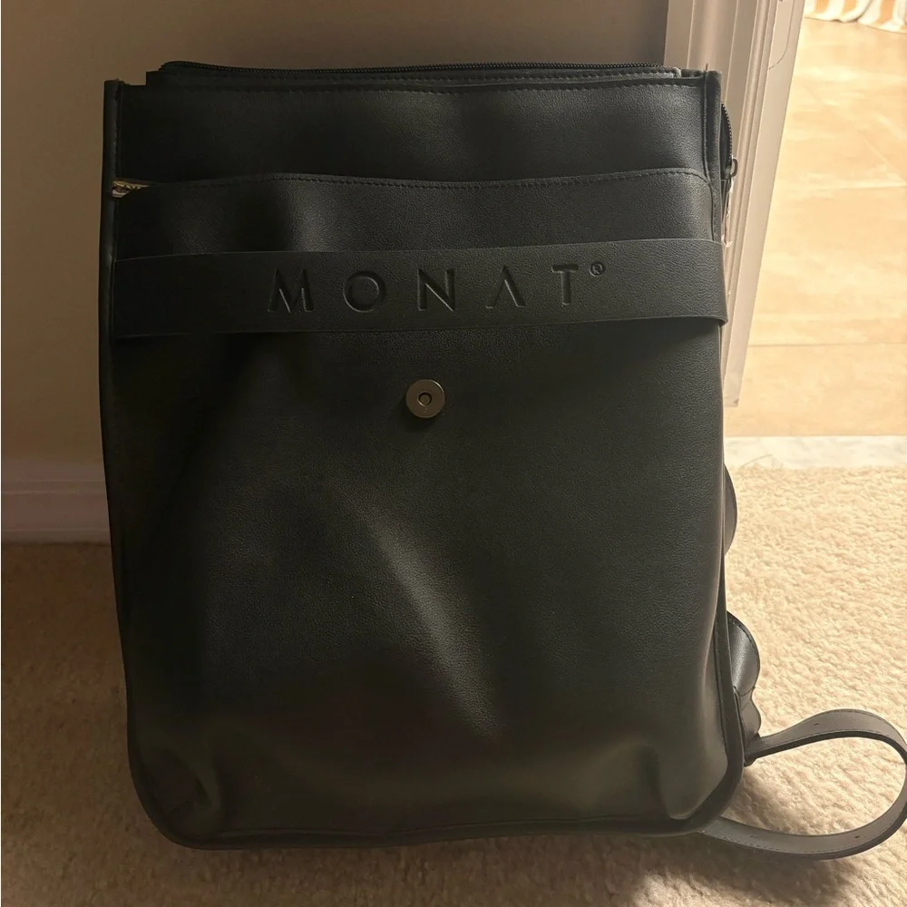 Monat Backpack